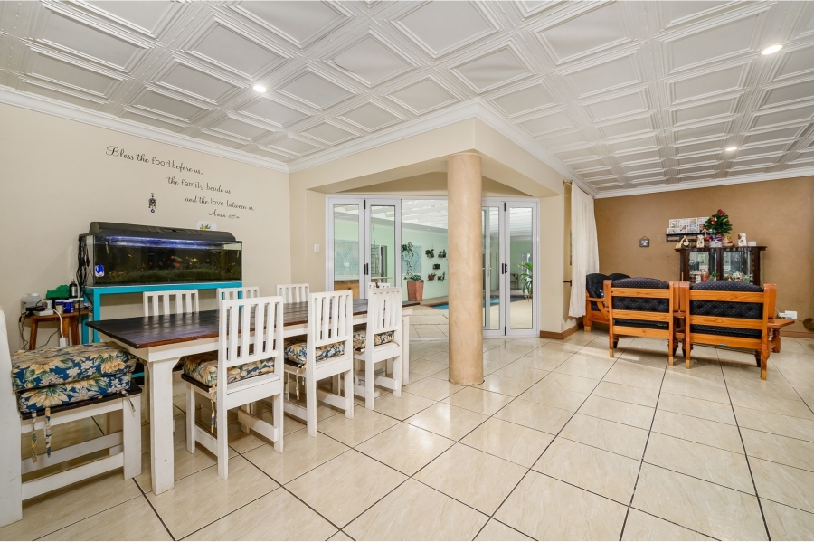 5 Bedroom Property for Sale in Summerstrand Eastern Cape